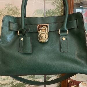 MICHAEL Michael Kors Large Hamilton In Forest Green made from Saffiano Leather.